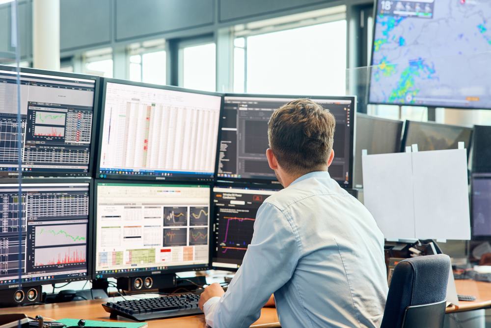 Person at desk working in the trading office