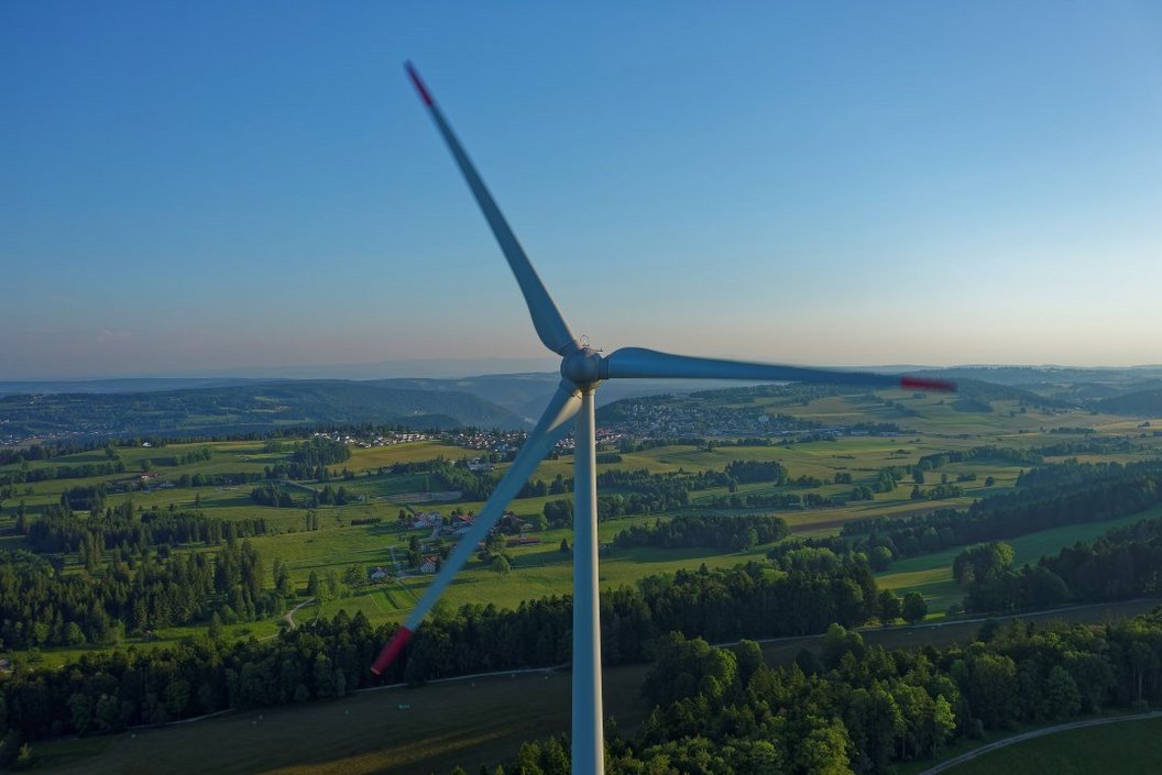 a frontal wind turbine